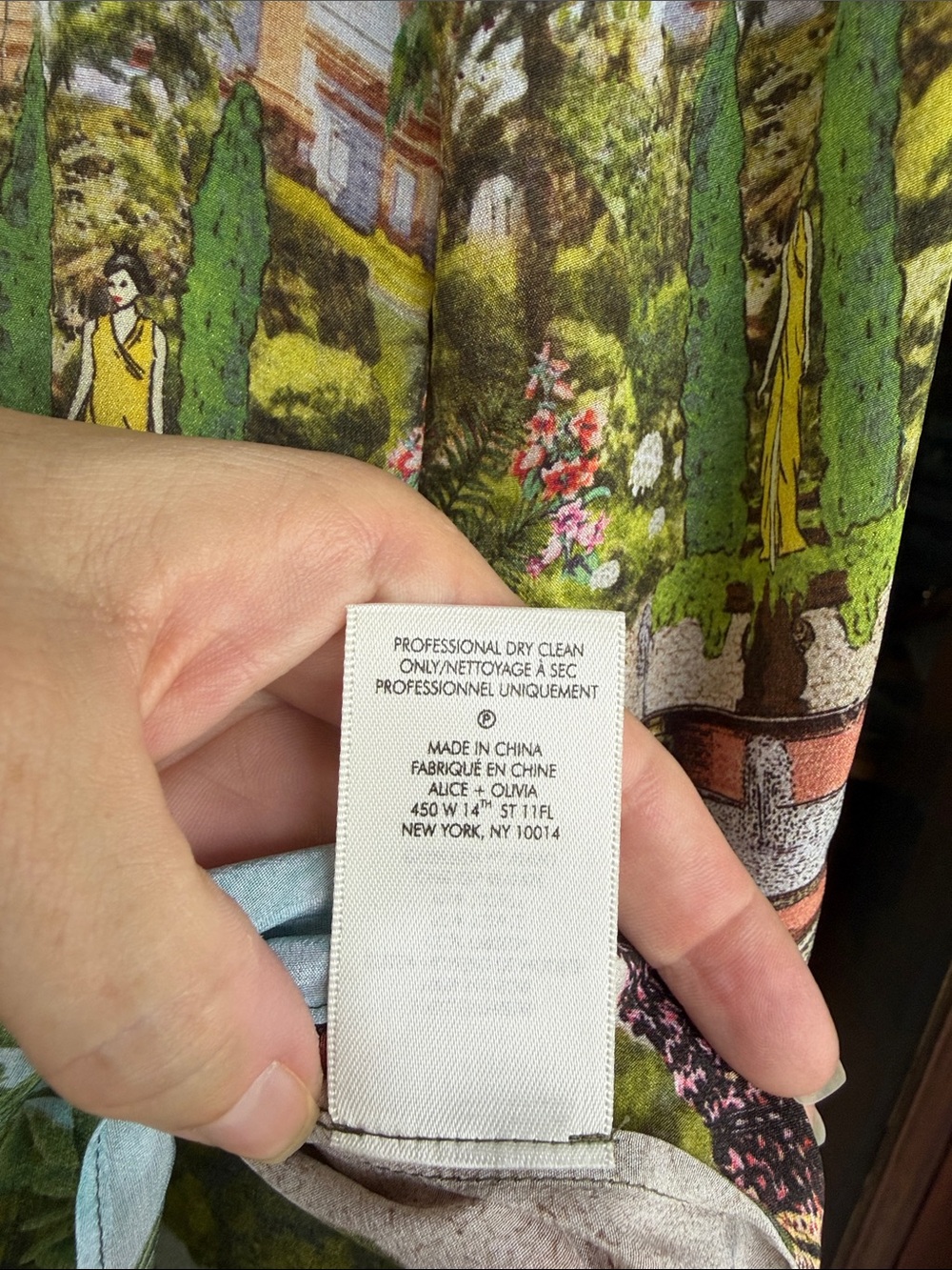 *RARE* Alice + Olivia Willa Couture Palace Silk Blouse. Size M - Picture 5 of 5